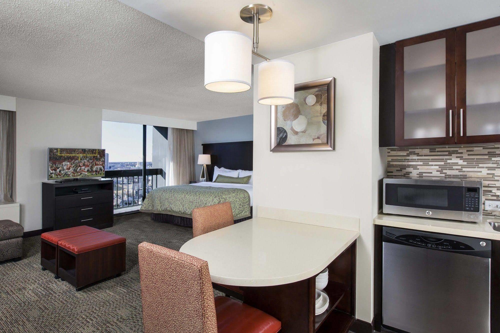 Staybridge Suites Atlanta - Midtown, An Ihg Hotel Zewnętrze zdjęcie