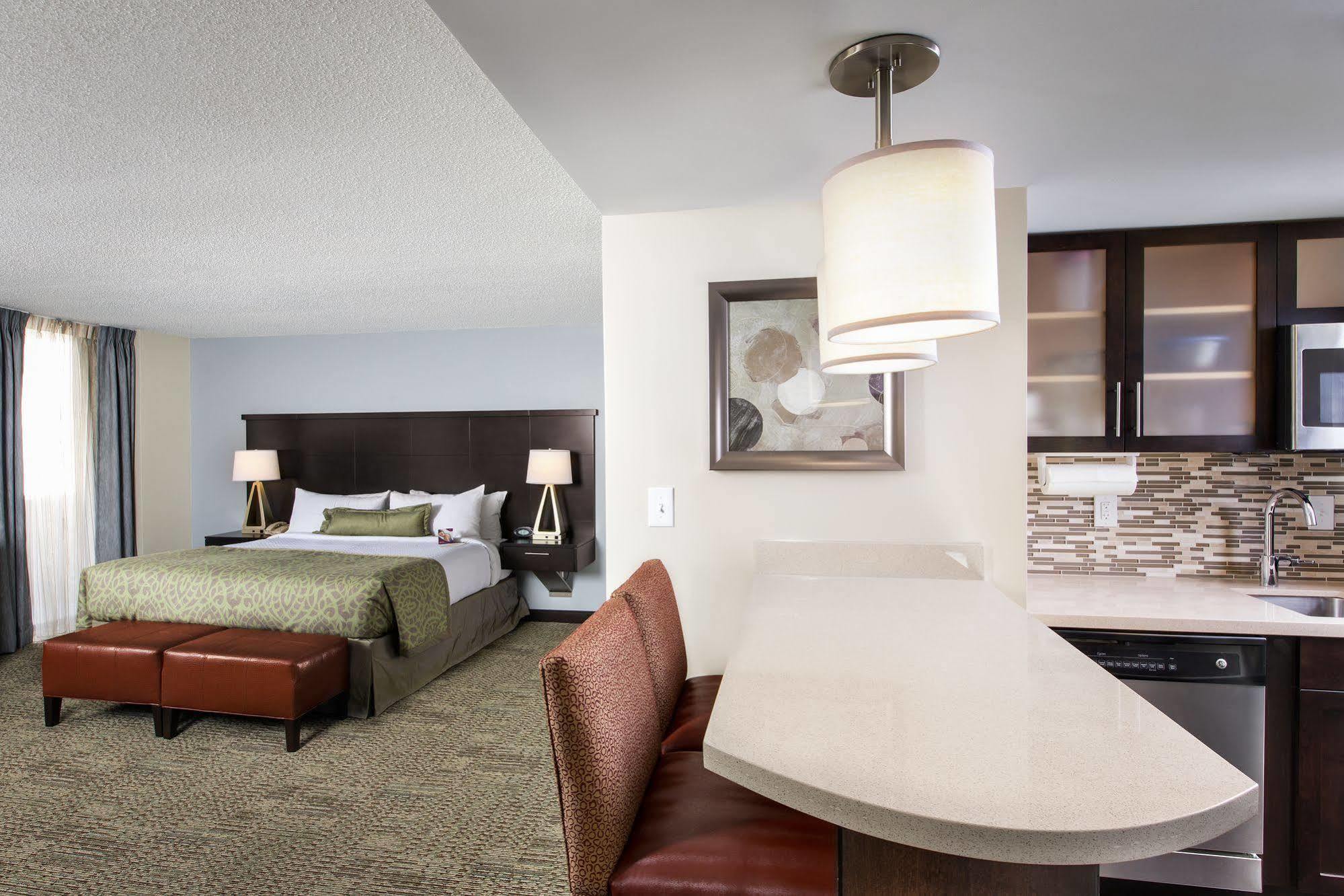 Staybridge Suites Atlanta - Midtown, An Ihg Hotel Zewnętrze zdjęcie